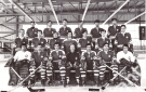 Equipe Nationale Suisse de Hockey sur Glace, Champion du Monde Groupe B 1971 (Carte postale orig. avec Line-up)