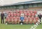 Neuchatel-Xamax FC 1980-1981 (Carte postale equipe avec la compo et les signatures a l’arrière)