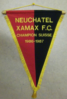 Neuchatel Xamax FC - Champion Suisse 1986 - 1987 (Fanion officiel brodé de la collection du president G.F.)